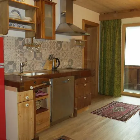 S'landhaus בית הארחה